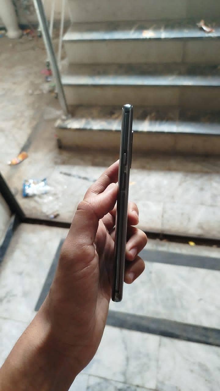 One Plus 7 Pro 3