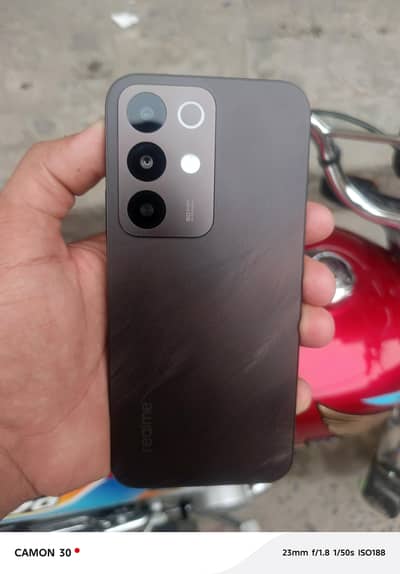 Realme c85