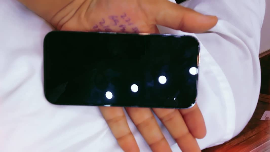 Apple iPhone 14 Pro 1