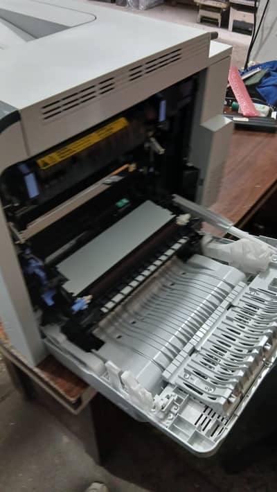 HP Color LaserJet CP4525 Heavy Duty Color Printer| Professional Office