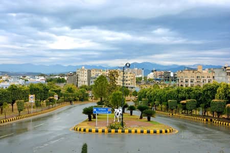 Sec C1 10m prime location plot for sale