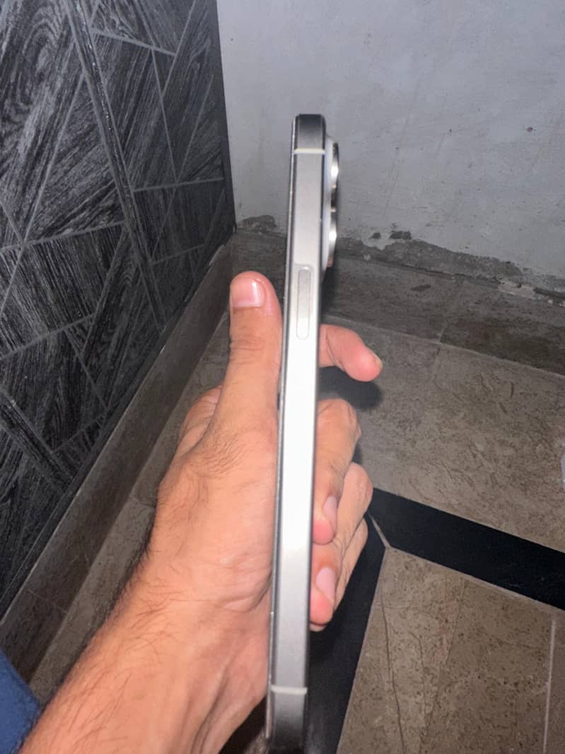 Apple iPhone 15 Pro Max non pta 1