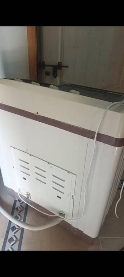 Two in One Washing Machine with Dryer for sale urgent sale