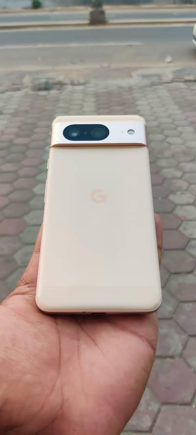 Google Pixel 8