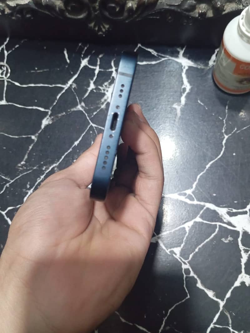 Apple iPhone 13 3