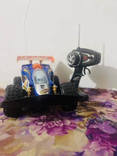 Racing car