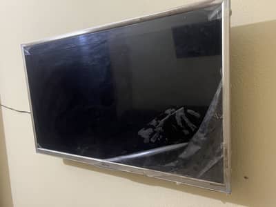 Haier 32” LED