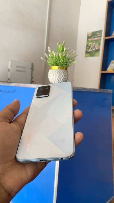 Vivo Y21