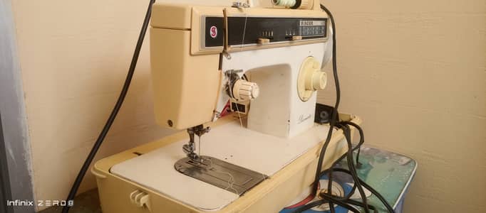 Singer 1288 Discmatic Heavy-Duty Sewing Machine – Excellent Working Co
