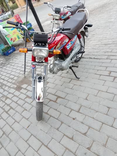 United Bike 2024 Model Sirf 11000 Chali Hui Hai One Hand Used