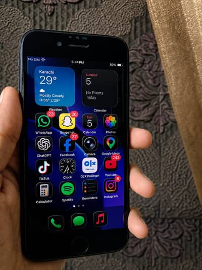 Apple iPhone SE