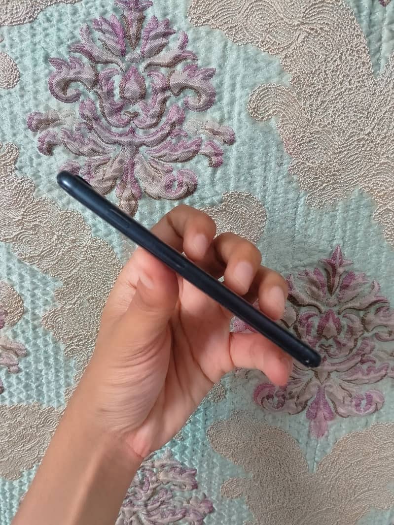 Apple iPhone SE 6