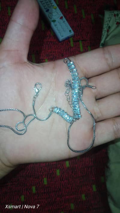 chandi ki Cain hai asal thori toti hoi hai orginal chandi hai