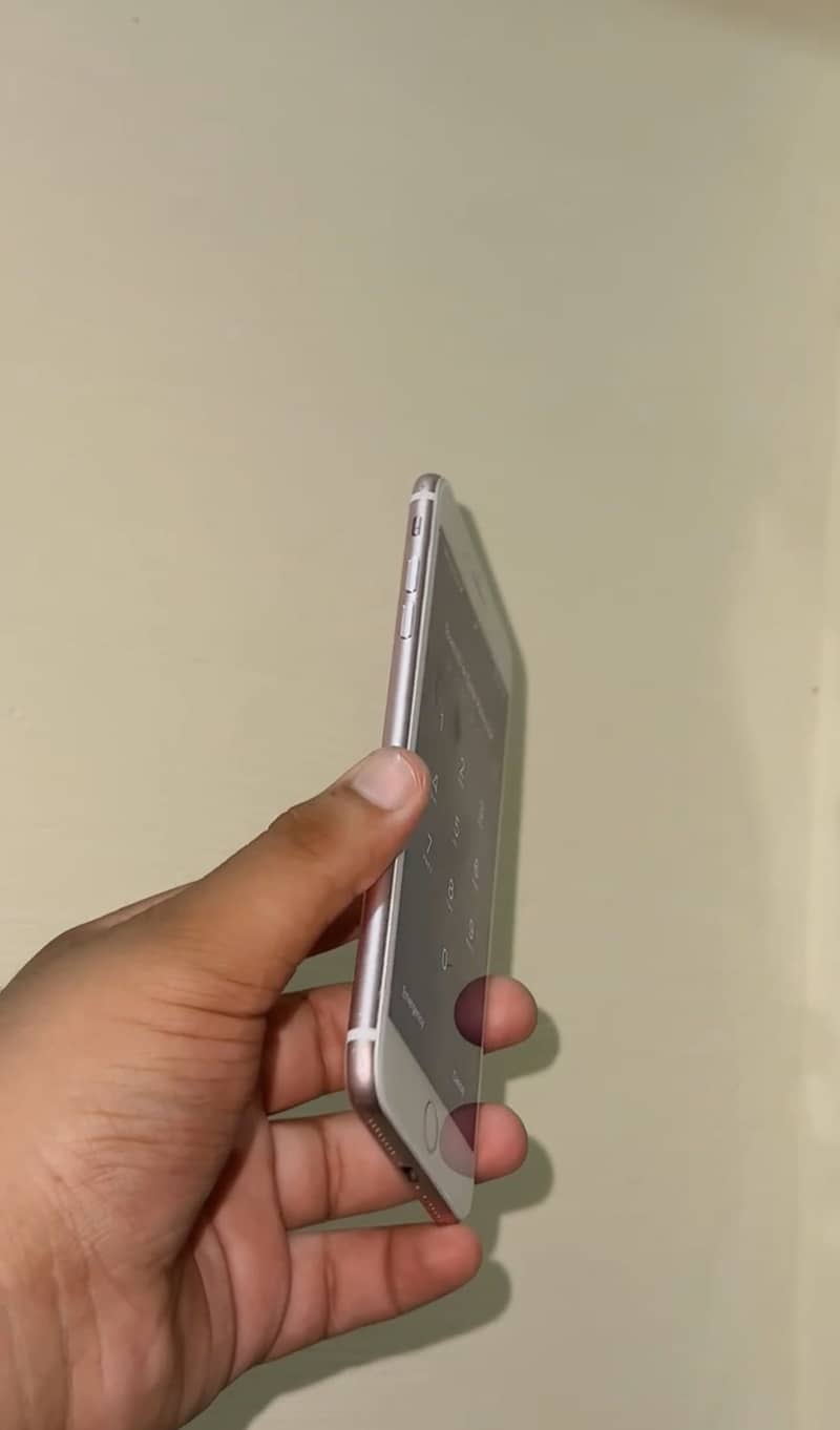 Apple iPhone 7 Plus 2