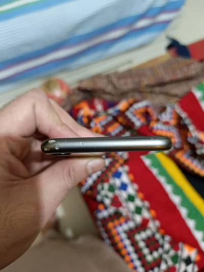 Apple iPhone 8