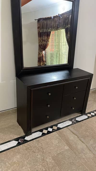 Premium dressing table for sale