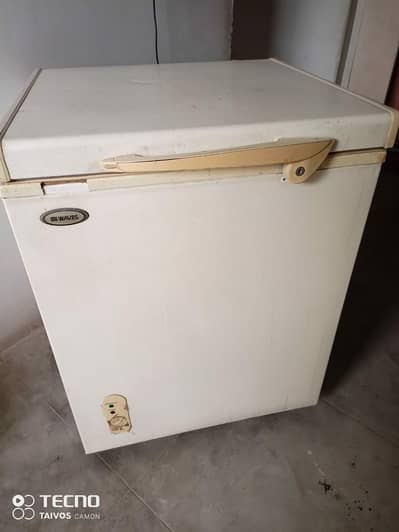 waves  D freezer single door