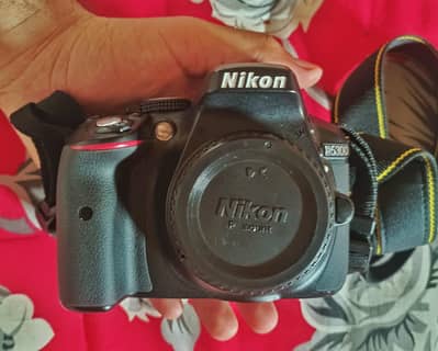 Nikon D5300 urgent sale