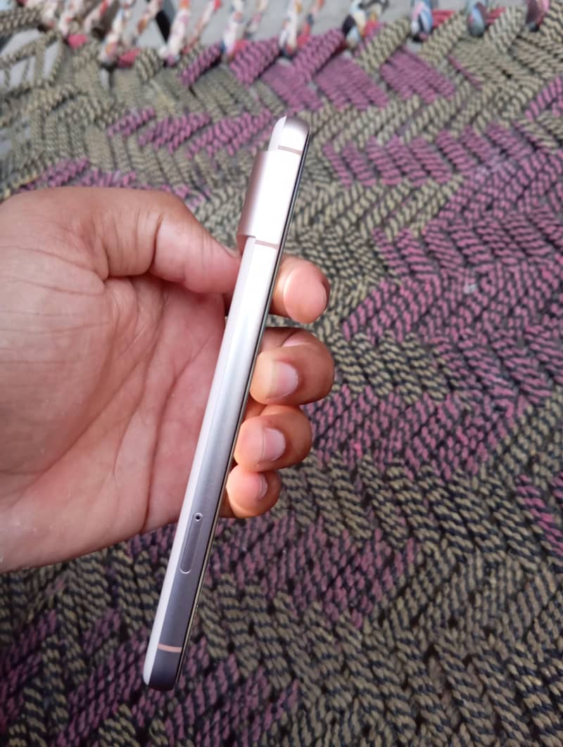 Google Pixel 8 1