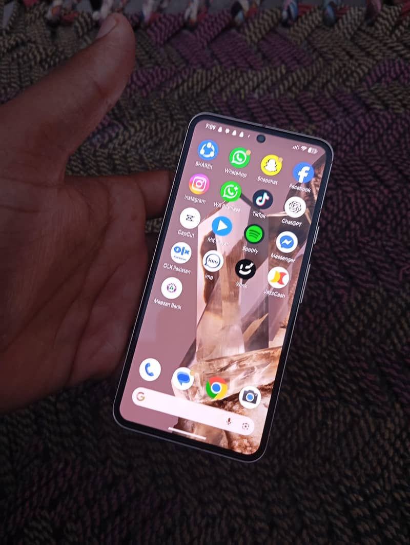 Google Pixel 8 2