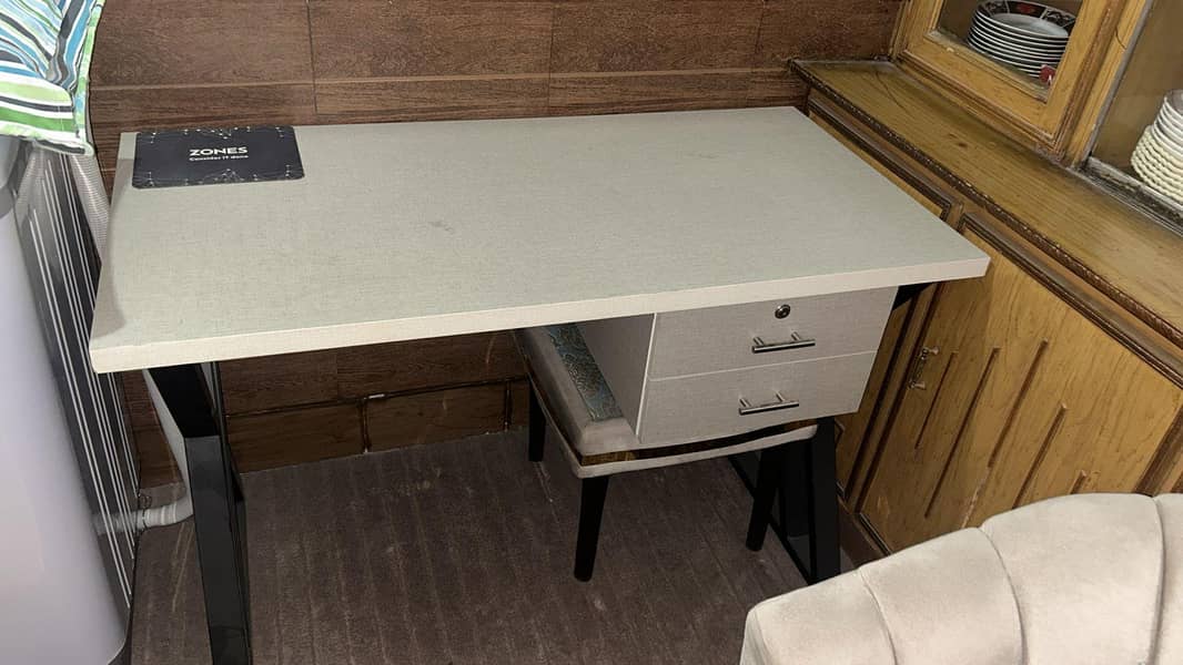 office table 0