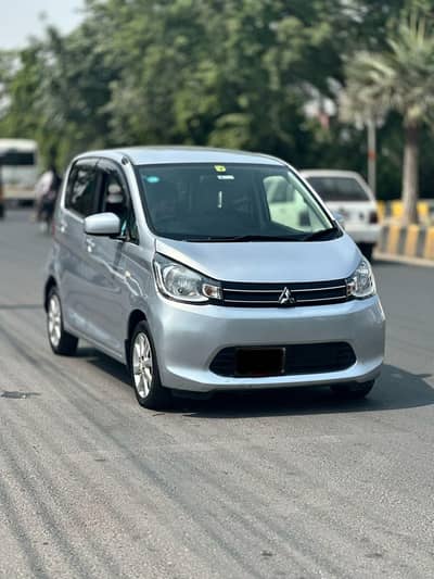 Mitsubishi Ek Wagon 2013