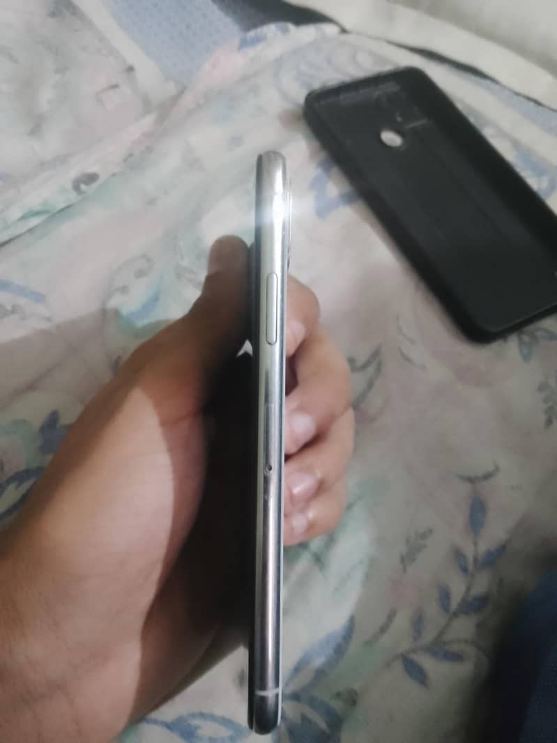 Apple iPhone X 1