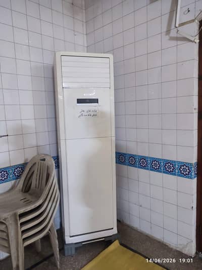 masjid me use ha 10/10