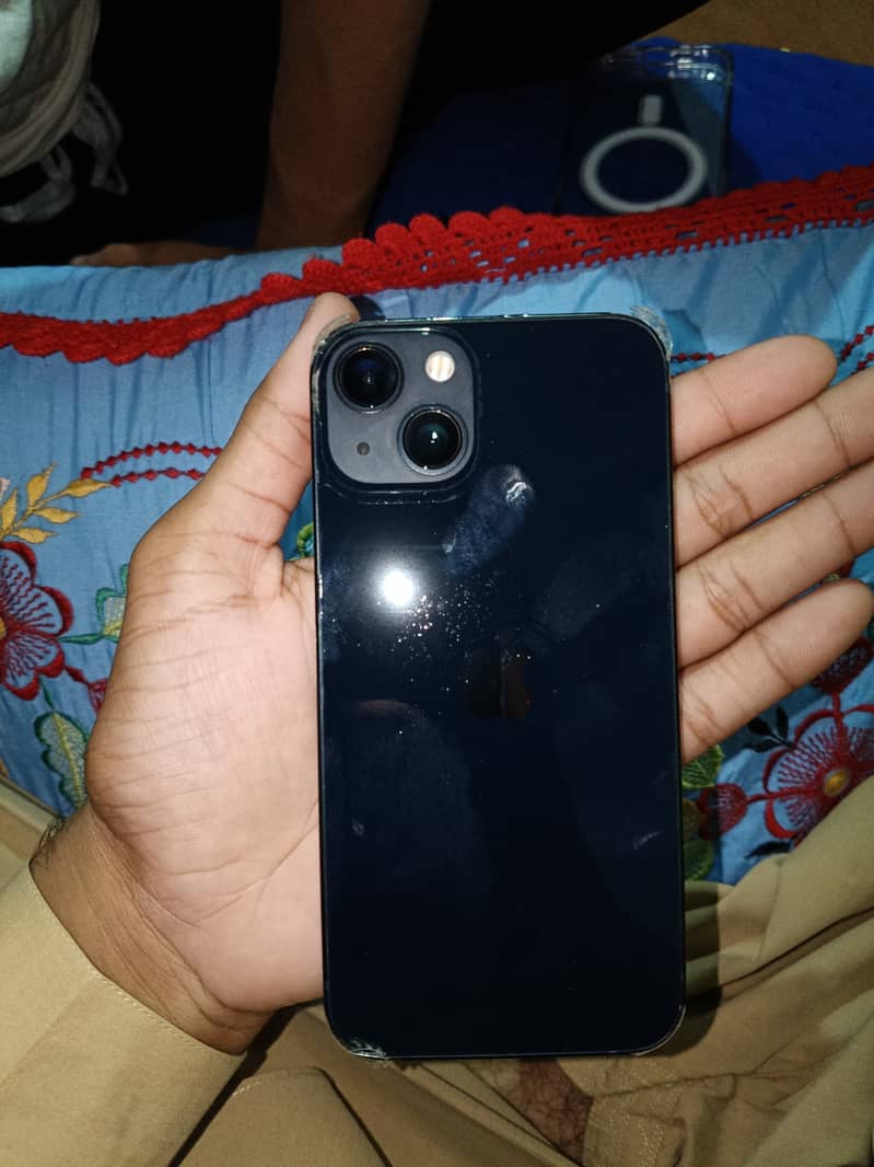 Apple iPhone 13 0