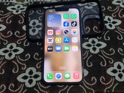 Apple iPhone 13