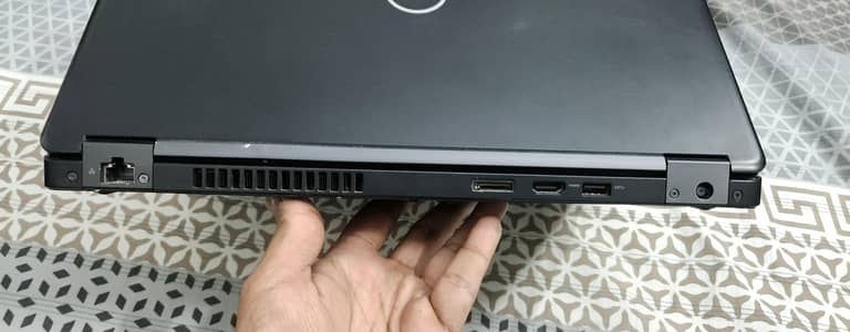 Dell Latitude 5480 – Core i5 7th Gen | 8GB RAM | 256GB SSD