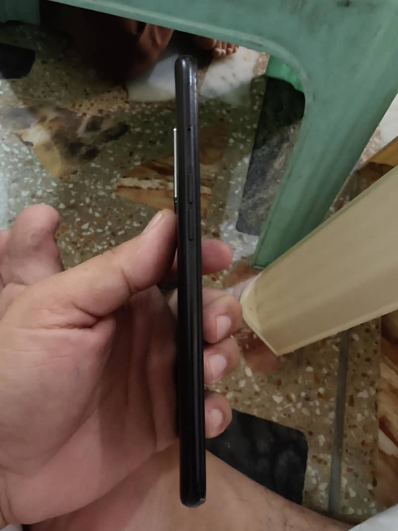 OPPO A76 3