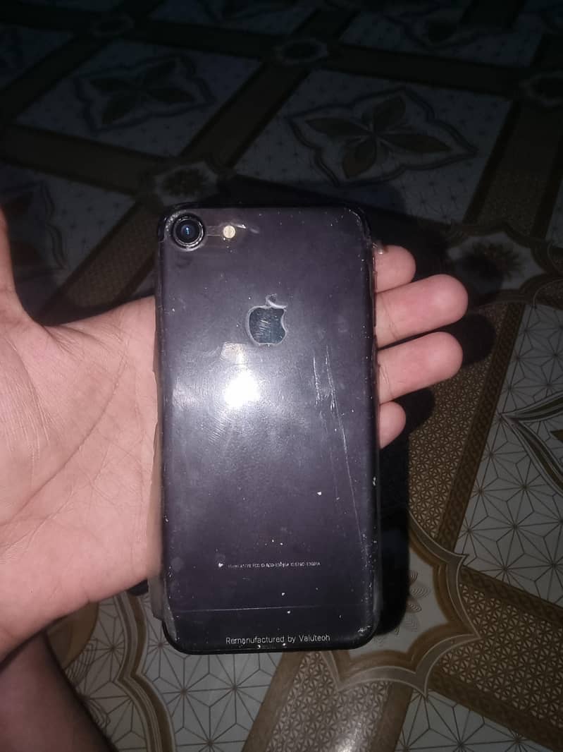 Apple iPhone 7 1