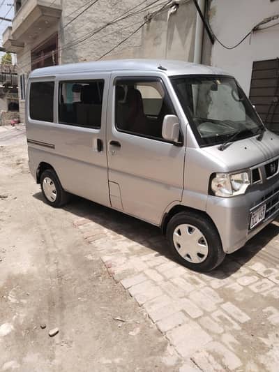 Nissan Clipper 2012