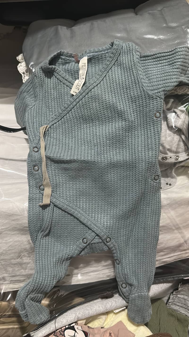 Clothes 18