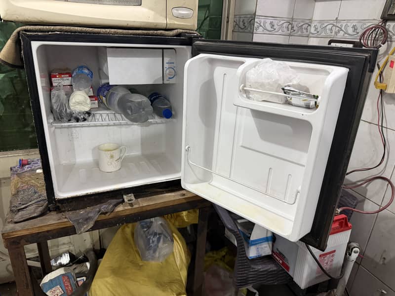 Mini Fridge WestPoint 9