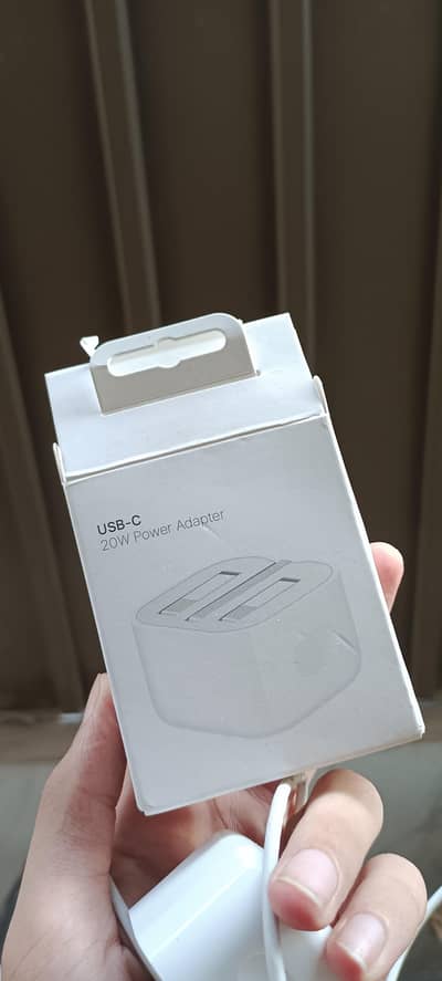 Apple origional NFC charger with lightning cable