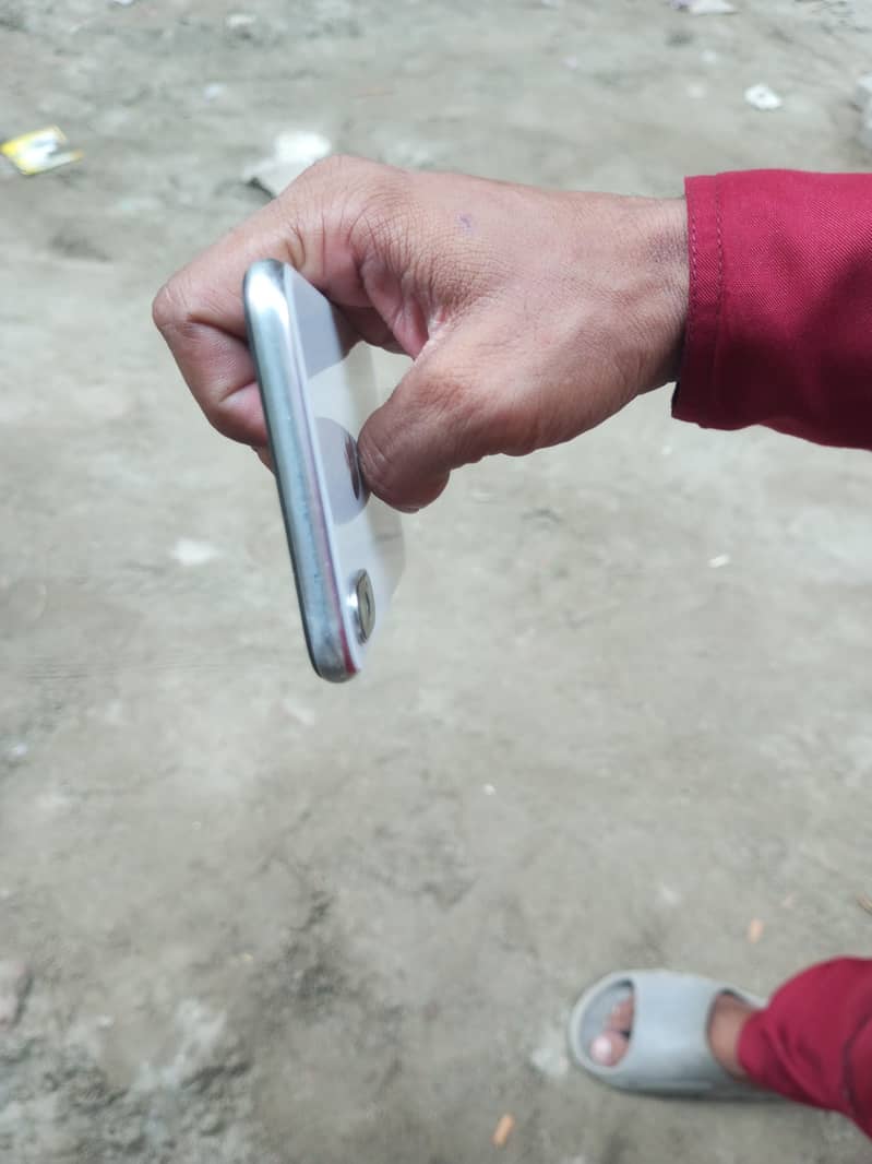 Apple iPhone X 5