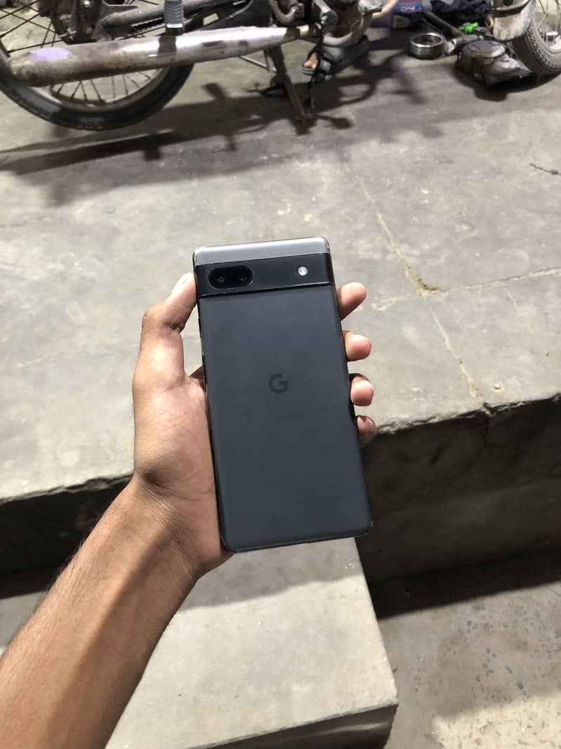 Google Pixel 6a 1