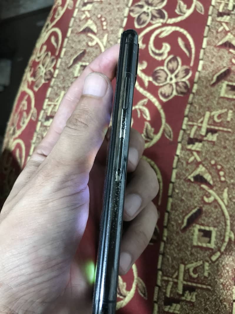 Apple iPhone X 5