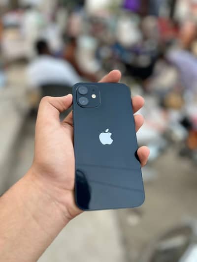 Apple iPhone 12