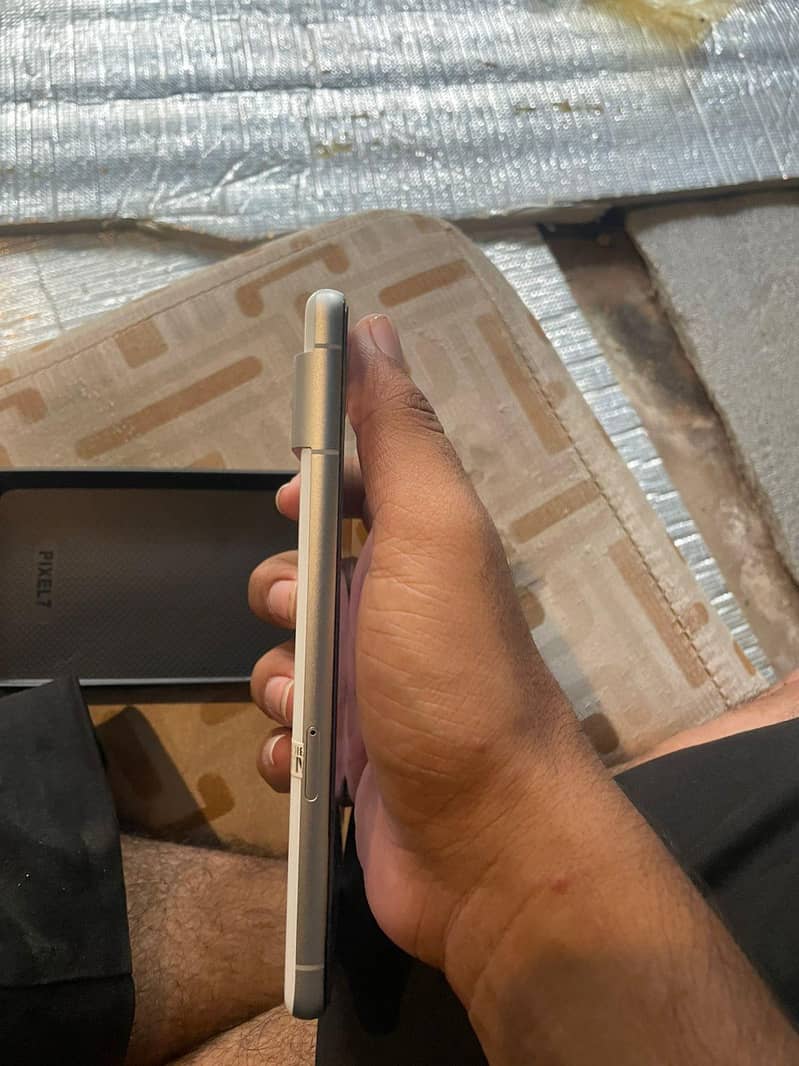Google Pixel 7 2