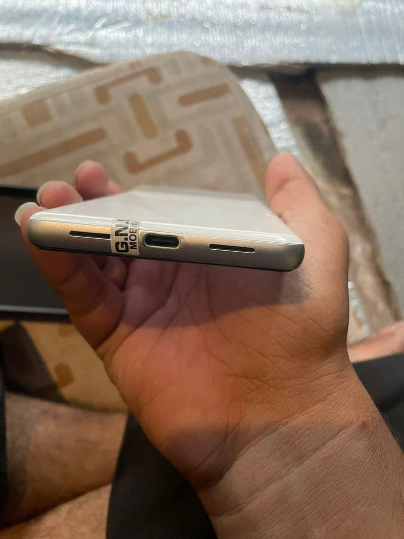 Google Pixel 7 6