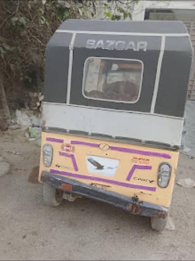 Three seater Rickshaw