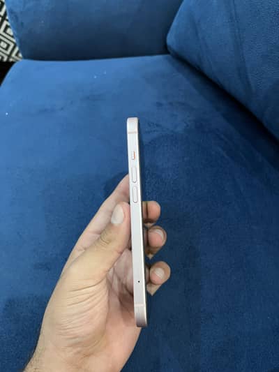 Apple iPhone 15