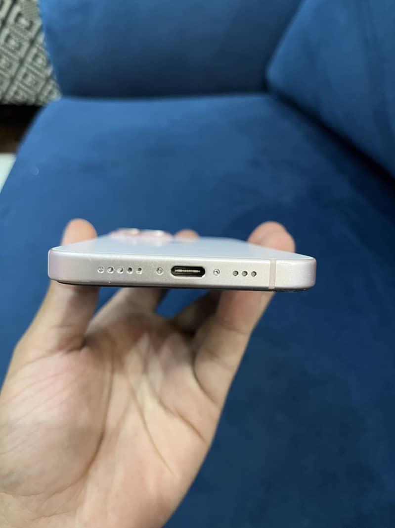 Apple iPhone 15 5