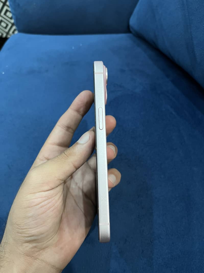 Apple iPhone 15 6