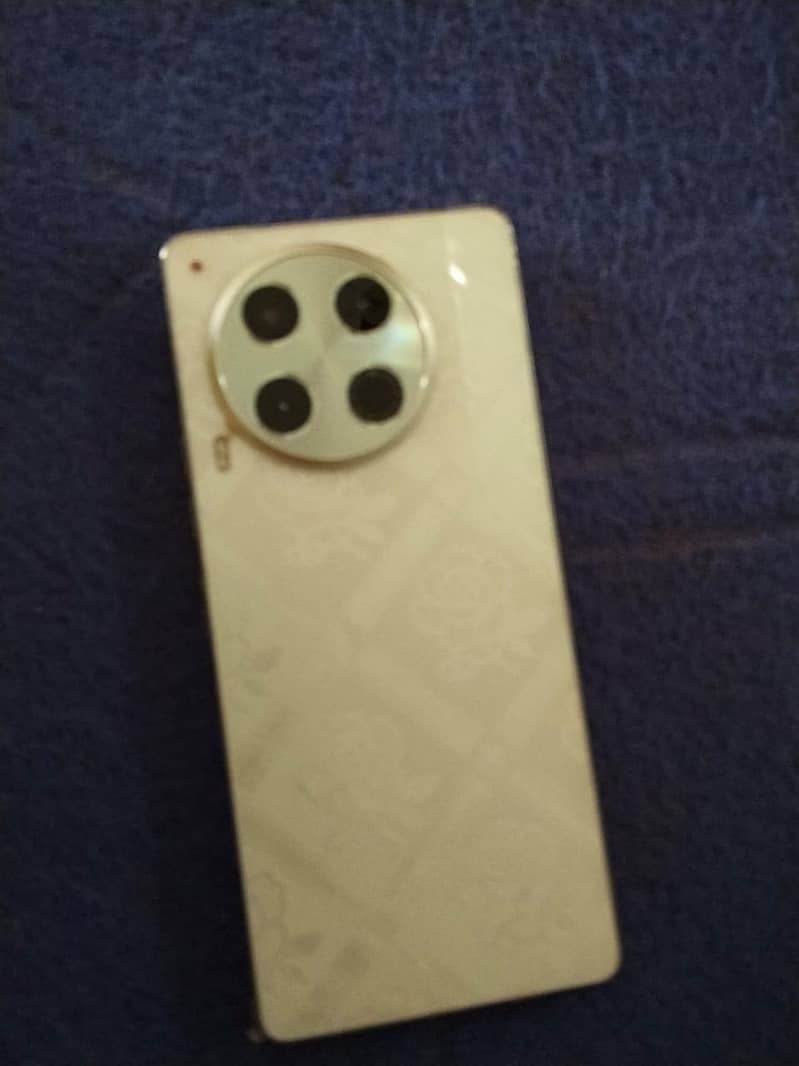 Tecno CAMON 30 3