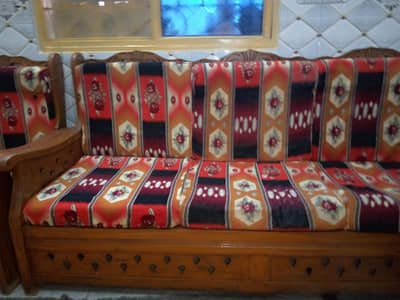 5 seater sofa set in very good condition