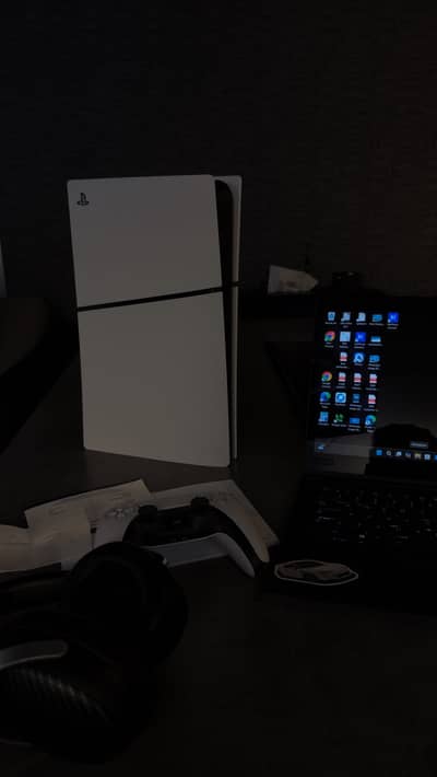 PS5 digital edition. 825gb/go 2 years warranty